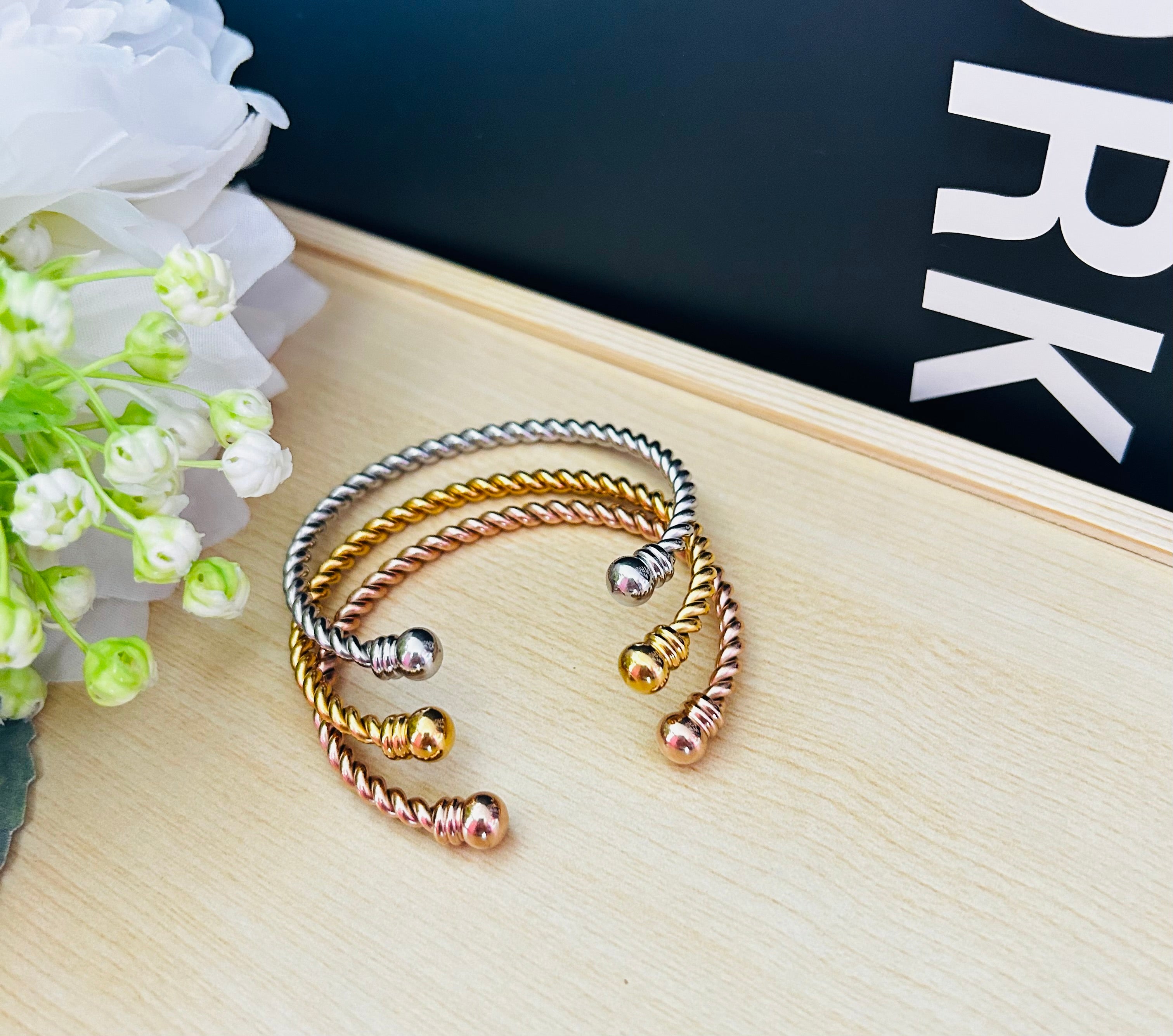 Tri color bangles