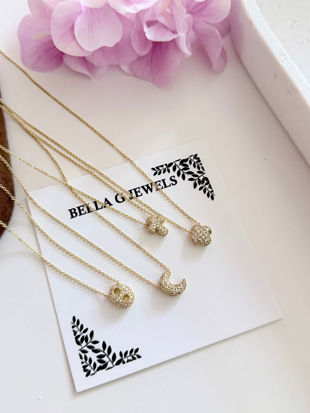Minimalist Chains