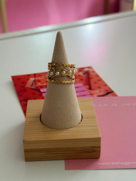 Perlita Ring