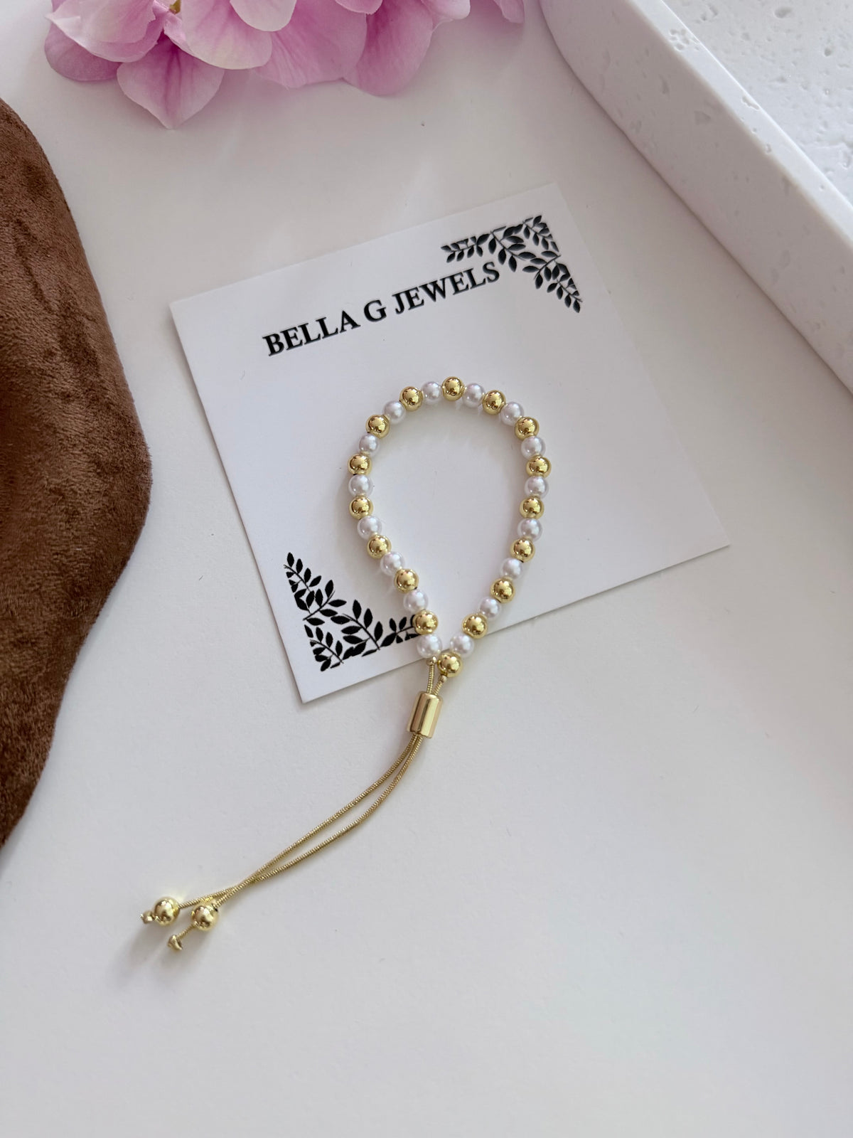 Gold & perlas bracelet