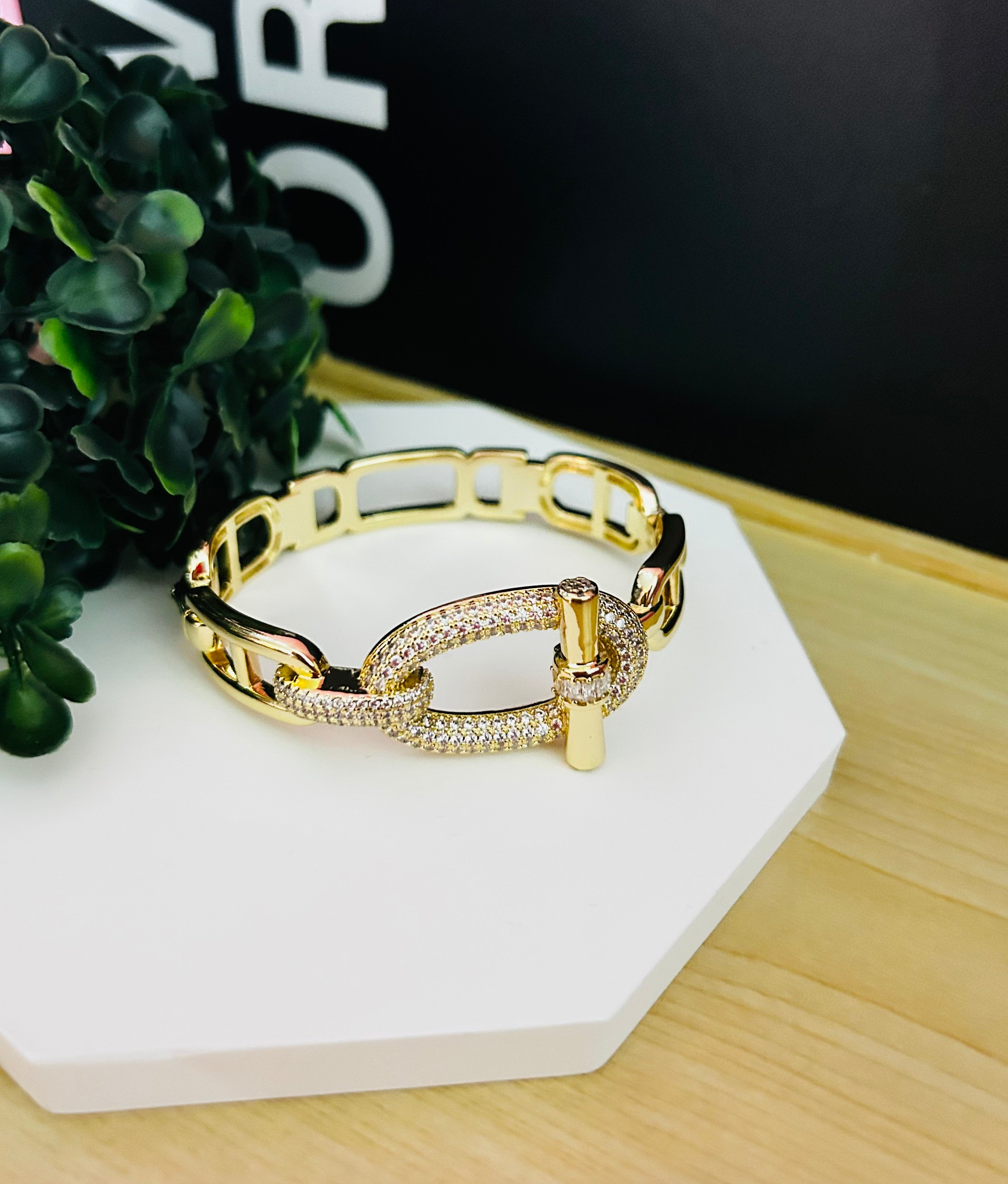 Olena Bangle